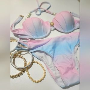 *New Gorgeous Mermaid 2 Piece Sz M Bathing Suit with Pearl Details